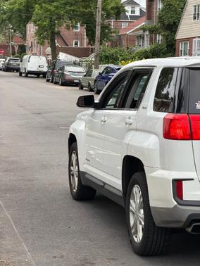 White 2017 GMC Terrain SLE-1