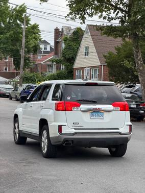 White 2017 GMC Terrain SLE-1
