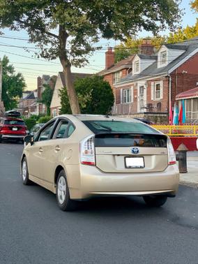 2010 Toyota Prius I