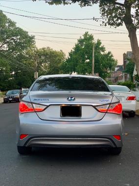 2015 Hyundai SONATA Hybrid Limited