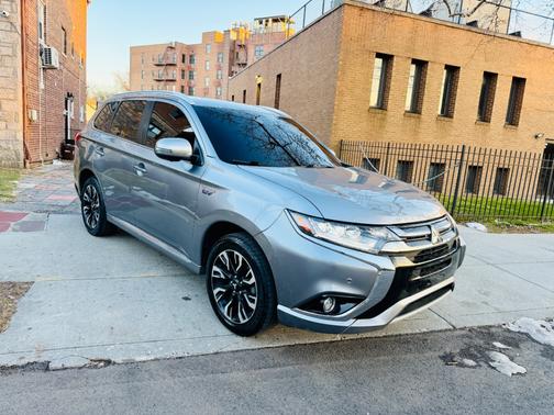2018 Mitsubishi Outlander PHEV GT