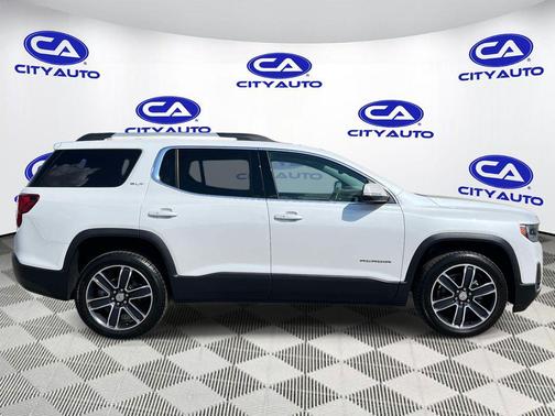 White Frost Tricoat 2023 GMC Acadia AWD SLT