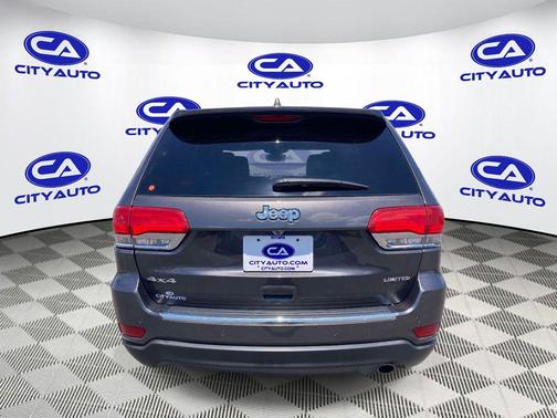 Granite Crystal Metallic Clearcoat 2017 Jeep Grand Cherokee Limited