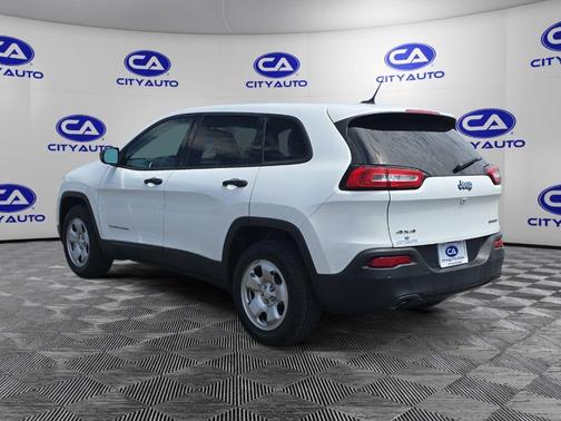 2017 Jeep Cherokee Sport