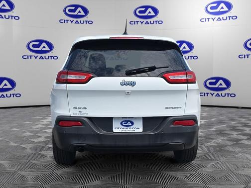 2017 Jeep Cherokee Sport