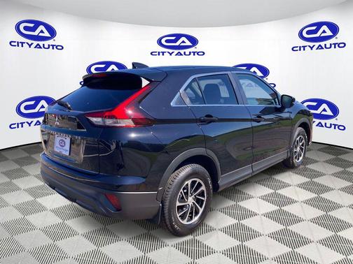 Labrador Black Pearl 2025 Mitsubishi Eclipse Cross ES