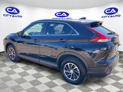 Labrador Black Pearl 2025 Mitsubishi Eclipse Cross ES