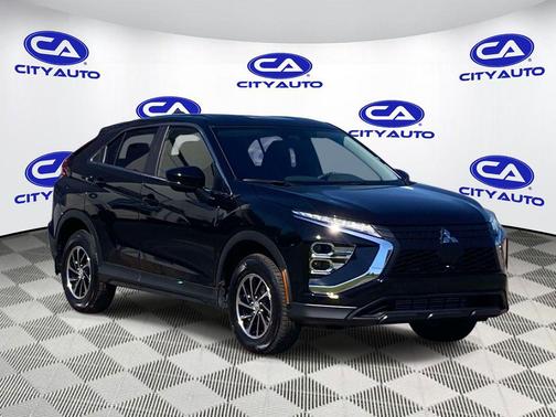 Labrador Black Pearl 2025 Mitsubishi Eclipse Cross ES