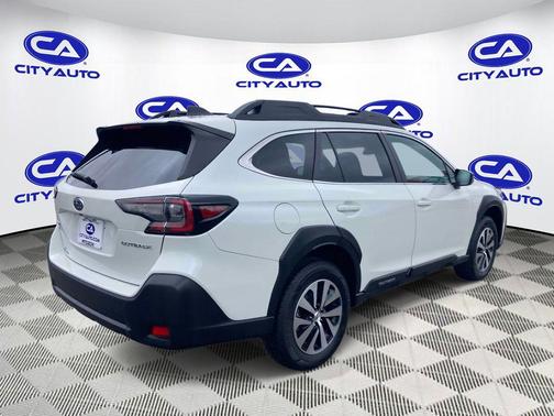 Crystal White Pearl 2024 Subaru Outback Premium