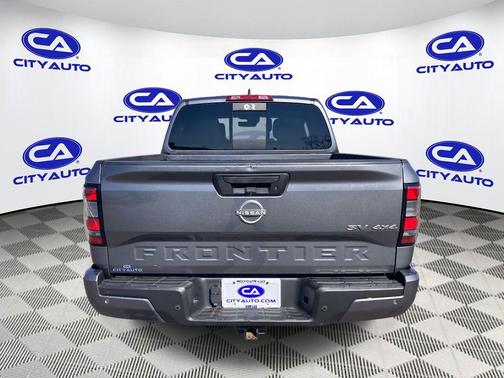 2023 Nissan Frontier SV