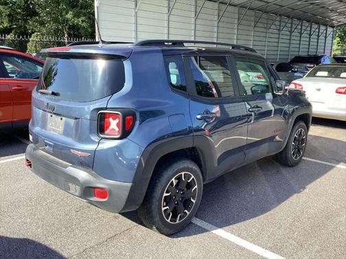 2023 Jeep Renegade Trailhawk