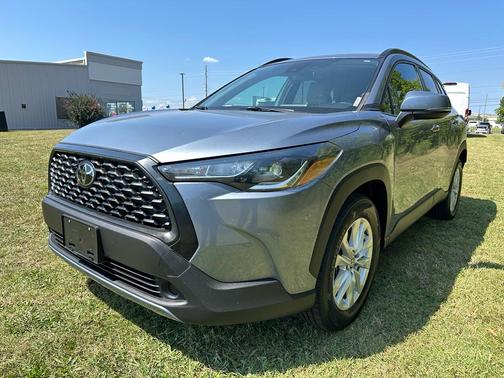 2022 Toyota Corolla Cross LE