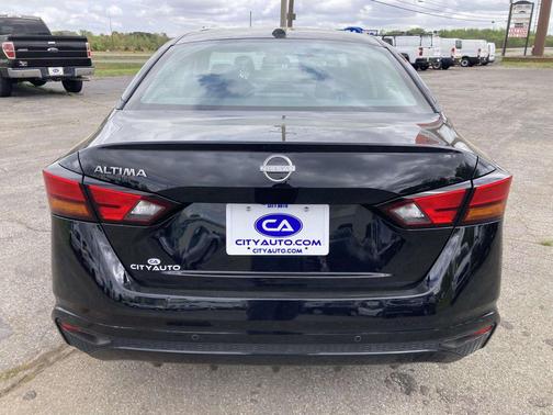 2025 Nissan Altima SV FWD