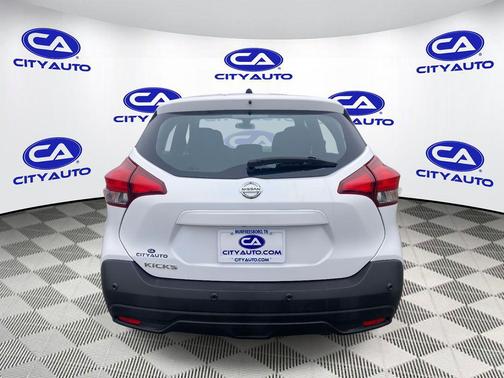 2020 Nissan Kicks S