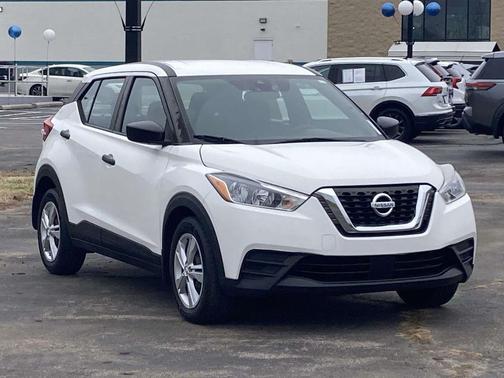 2020 Nissan Kicks S