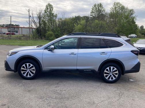 Ice Silver Metallic 2020 Subaru Outback Premium
