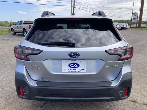 Ice Silver Metallic 2020 Subaru Outback Premium