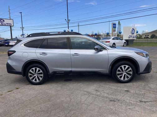 Ice Silver Metallic 2020 Subaru Outback Premium