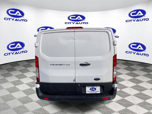 2020 Ford Transit-250 Base
