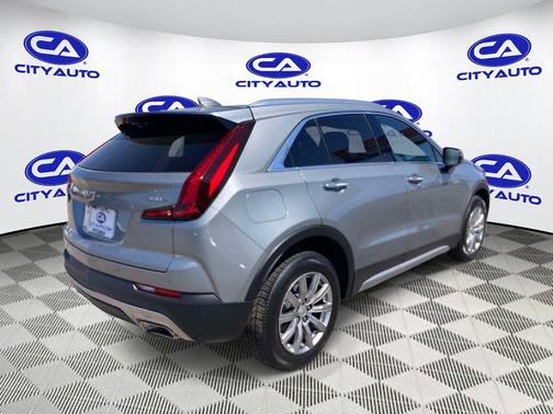 2023 Cadillac XT4 Premium Luxury