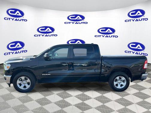 Diamond Black Crystal Pearlcoat 2023 RAM 1500 Big Horn/Lone Star
