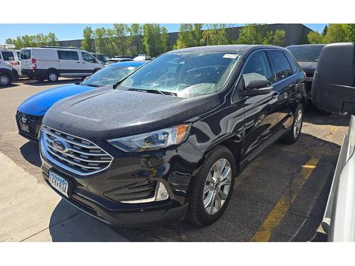 Agate Black Metallic 2022 Ford Edge Titanium