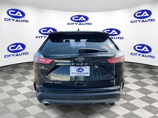 Agate Black Metallic 2022 Ford Edge Titanium