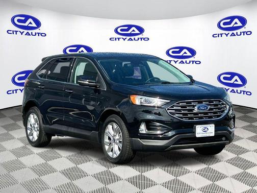 Agate Black Metallic 2022 Ford Edge Titanium