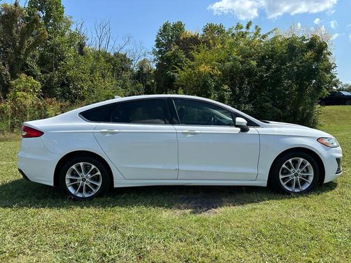 2020 Ford Fusion Hybrid SE
