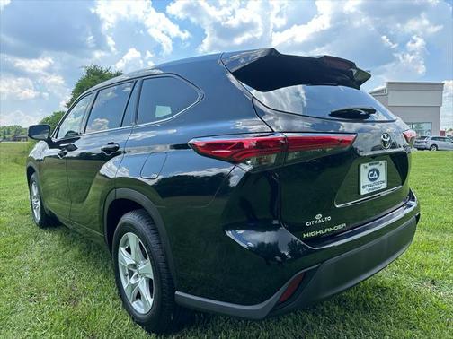2021 Toyota Highlander LE