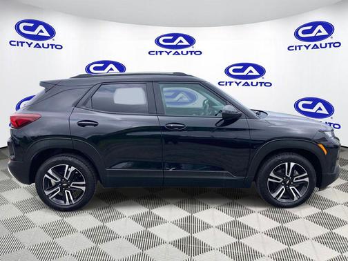 Mosaic Black Metallic 2023 Chevrolet Trailblazer LT