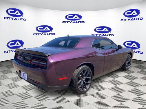 Hellraisin 2021 Dodge Challenger SXT