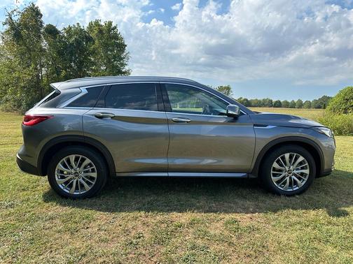 2024 INFINITI QX50 LUXE