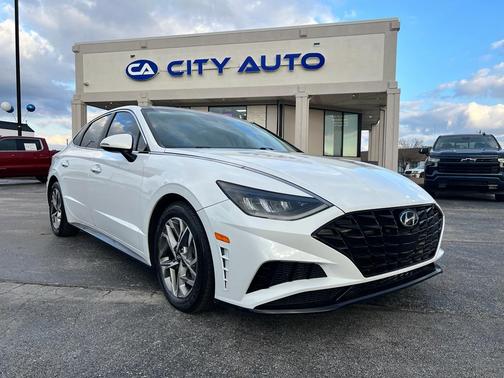 2021 Hyundai SONATA SEL