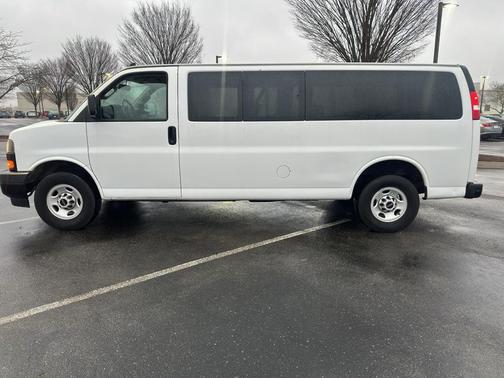 2023 GMC Savana 3500 RWD 3500 Extended Wheelbase LS