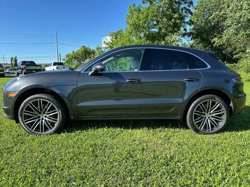 2021 Porsche Macan Base