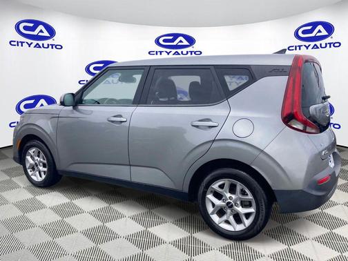 Steel Gray 2022 Kia Soul LX