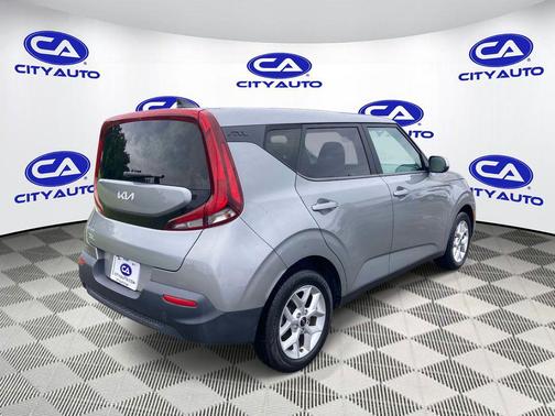 Steel Gray 2022 Kia Soul LX