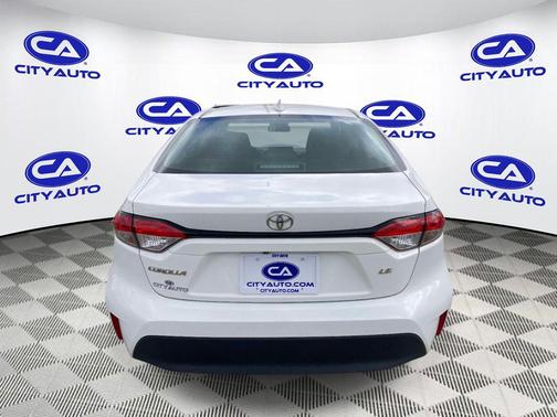 Ice Cap 2024 Toyota Corolla LE