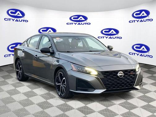 2023 Nissan Altima SR FWD