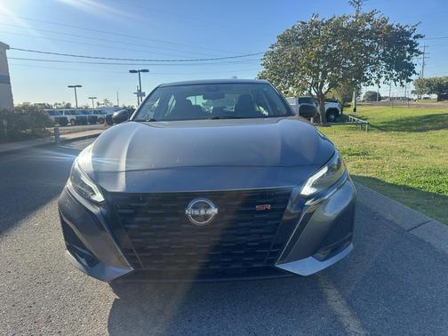 2023 Nissan Altima SR FWD