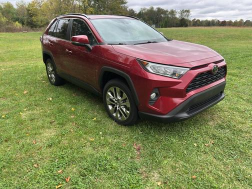 2019 Toyota RAV4 XLE Premium
