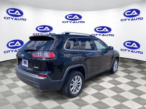 Diamond Black Crystal Pearlcoat 2019 Jeep Cherokee Latitude