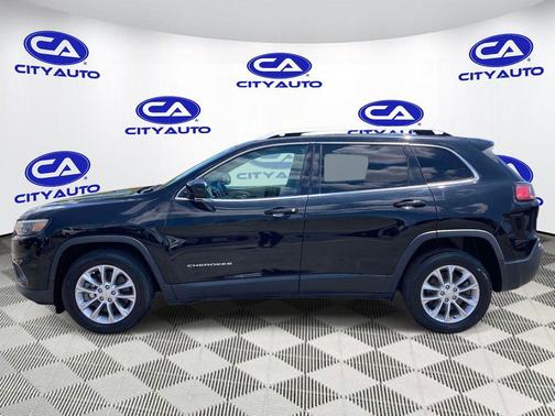 Diamond Black Crystal Pearlcoat 2019 Jeep Cherokee Latitude