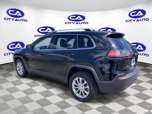 Diamond Black Crystal Pearlcoat 2019 Jeep Cherokee Latitude