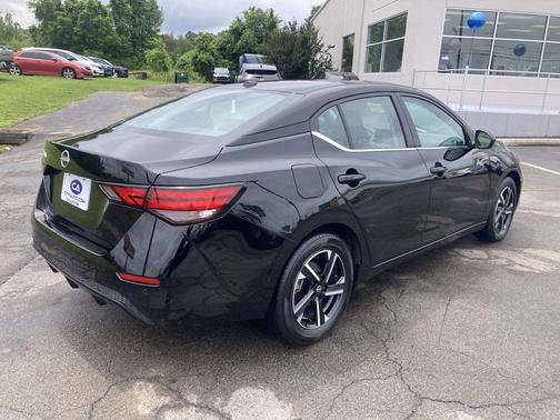 Super Black 2025 Nissan Sentra SV