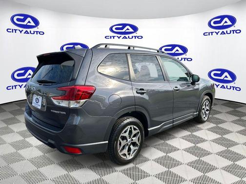 Magnetite Gray Metallic 2022 Subaru Forester Premium