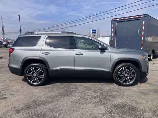 2023 GMC Acadia FWD SLT