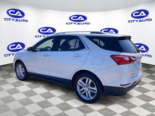 Iridescent Pearl Tricoat 2019 Chevrolet Equinox Premier w/2LZ