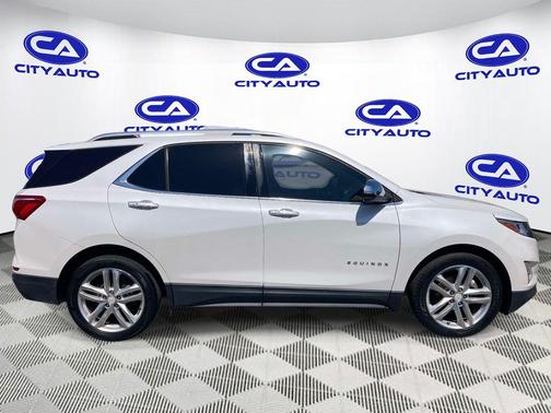 Iridescent Pearl Tricoat 2019 Chevrolet Equinox Premier w/2LZ